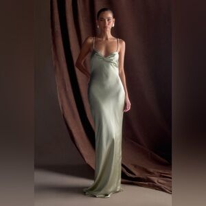 Sweetheart satin maxi dress
